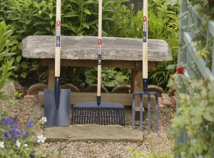 Les grands outils de jardin